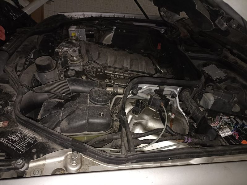 Mercedes-Benz E • 2003 • 180 km 3