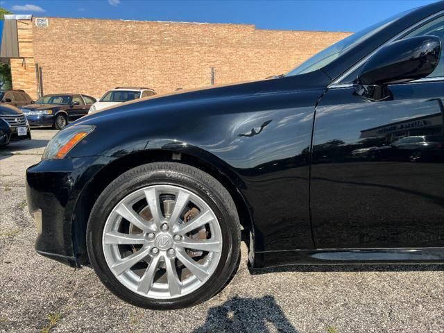 Lexus IS 250 C • 2007 • 121,131 km 4