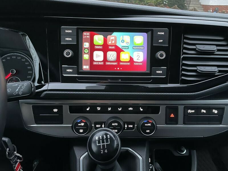 Volkswagen Multivan • 2020 • 92,900 km 2