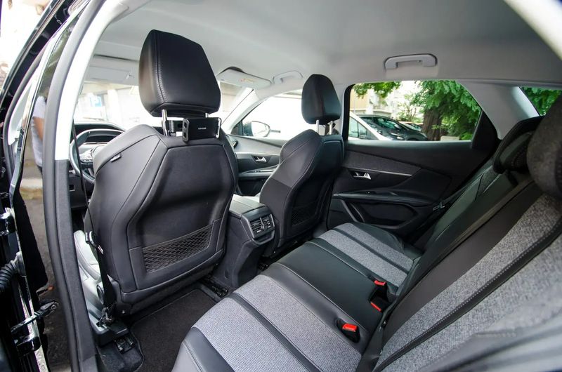 Peugeot 3008 • 2018 • 40,125 km 6