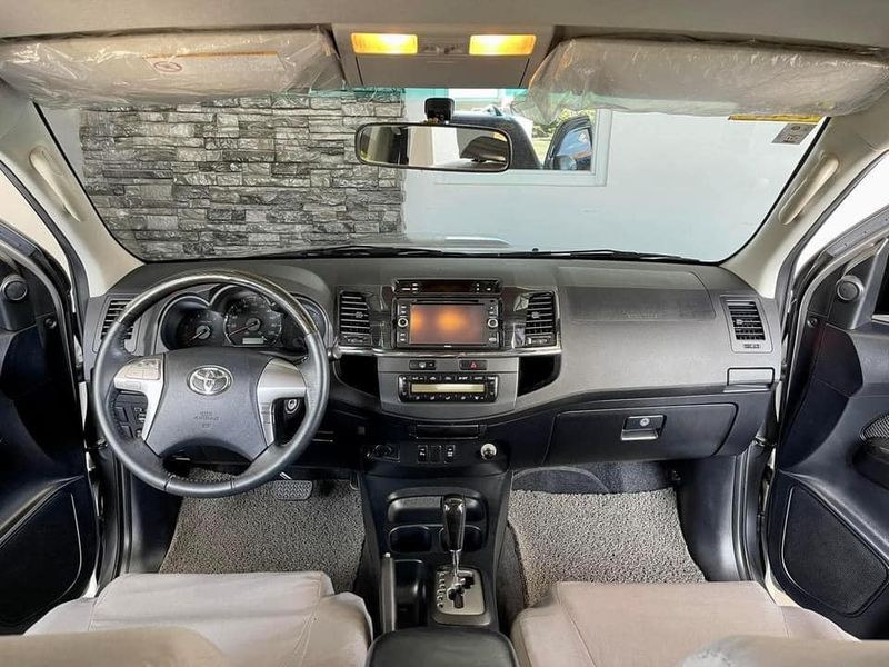 Toyota Fortuner • 2015 • 39,000 km 4