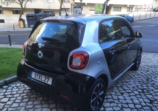 Smart Forfour • 2015 • 84,000 km 4