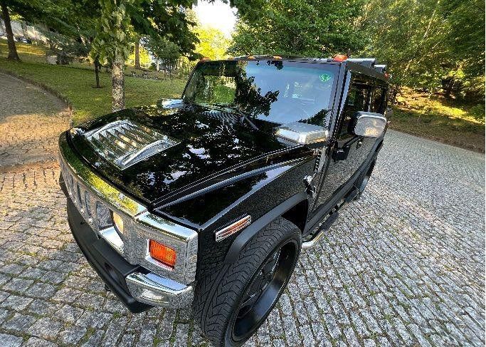 Hummer H2 • 2005 • 70,000 km 2