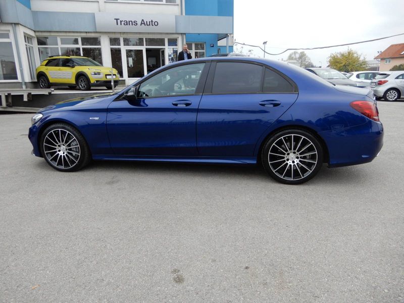 Mercedes-Benz C-Class • 2016 • 79,101 km 3