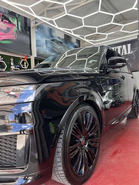 Land Rover Range Rover • 2020 • 150,000 km 3