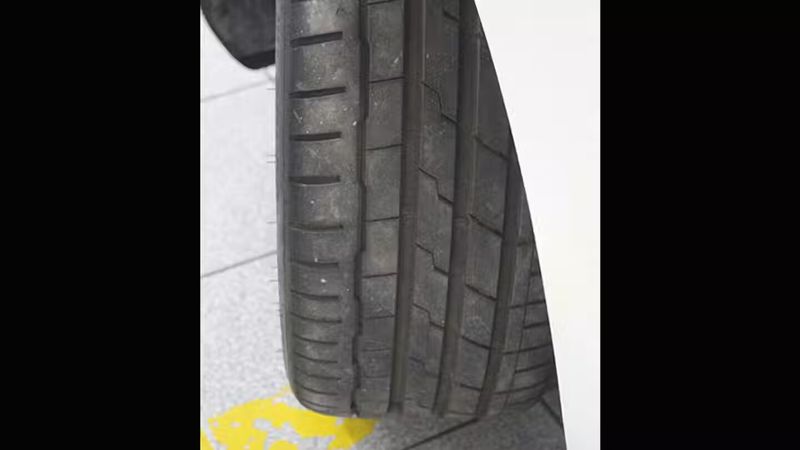 Tesla Model 3 • 2024 • 2,750 km 9