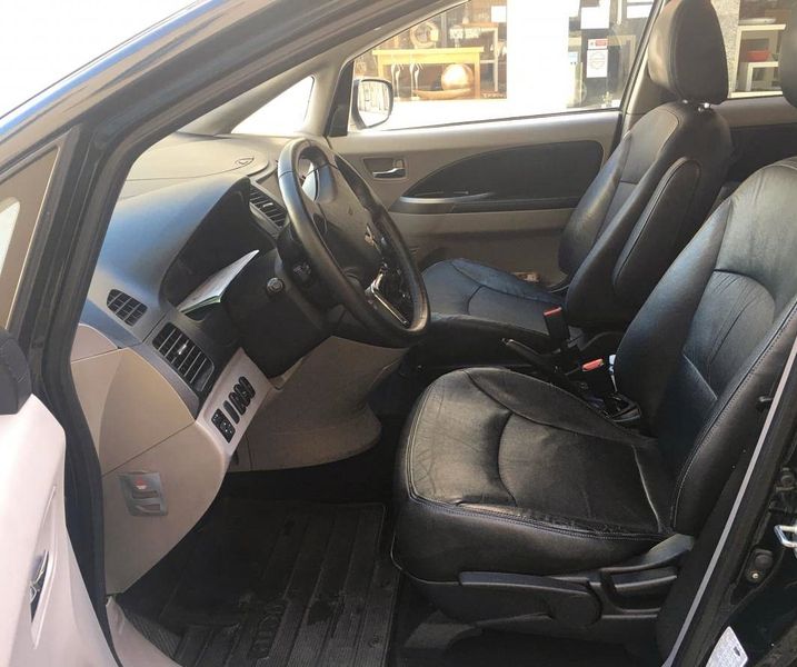 Mitsubishi Grandis • 2006 • 250,000 km 3
