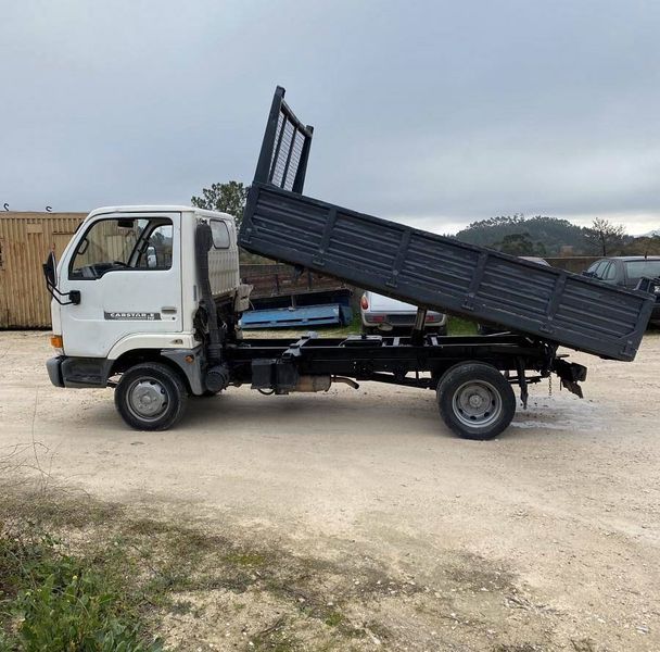 Nissan Cabstar E - T • 1999 • 180,000 km 1