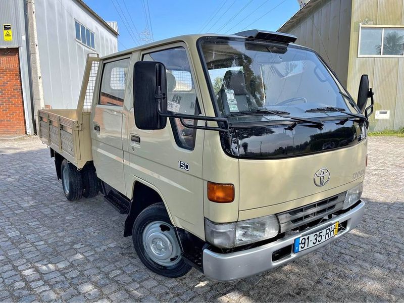 Toyota Dyna • 2001 • 207,000 km 1