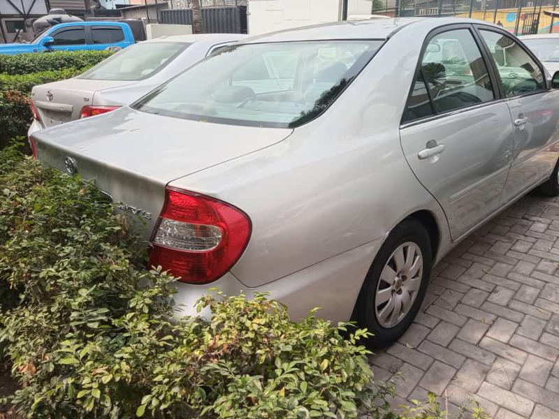 Toyota Camry • 2003 • 90,000 km 4