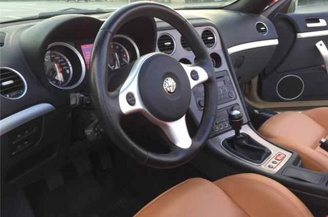 Alfa Romeo Spider • 2008 • 118,000 km 7