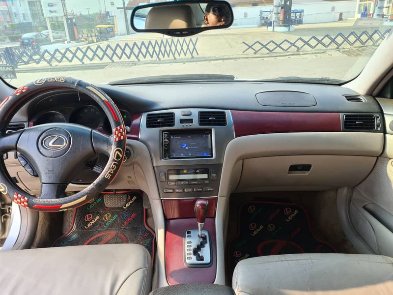 Lexus ES 330 • 2004 • 102,864 km 4