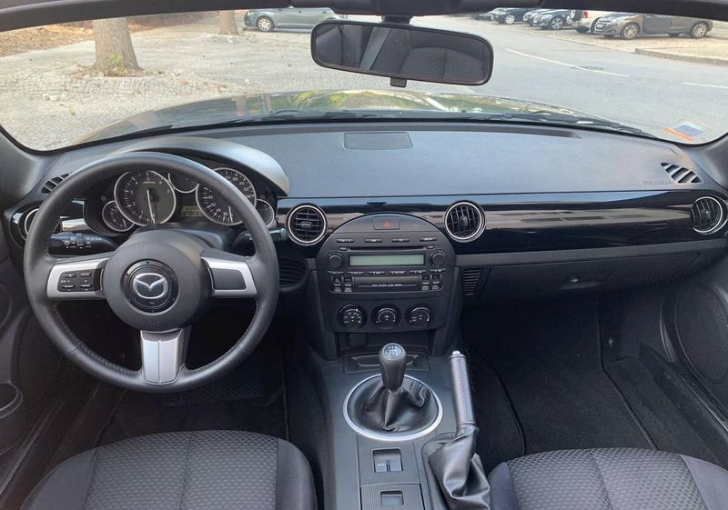 Mazda MX-5 • 2006 • 189,999 km 3