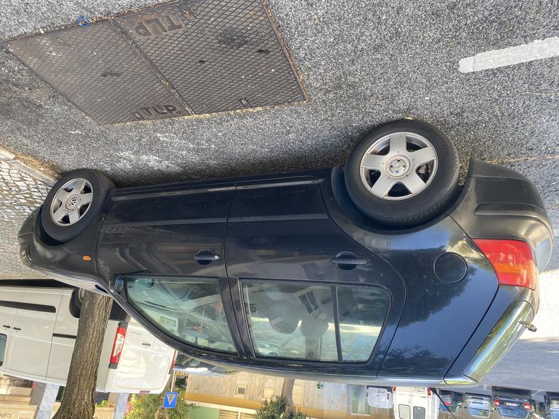 Volkswagen Golf • 1998 • 242,282 km 2