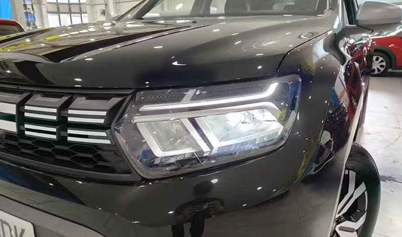 Dacia Duster • 2023 • 9,387 km 15