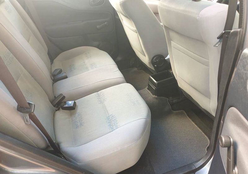 Mitsubishi Space Star • 2003 • 199,999 km 6