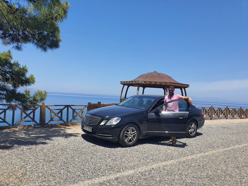 Mercedes-Benz E • 2011 • 340,000 km 3