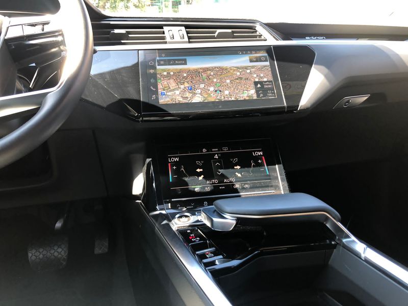 Audi e-tron • 2021 • 20,900 km 5