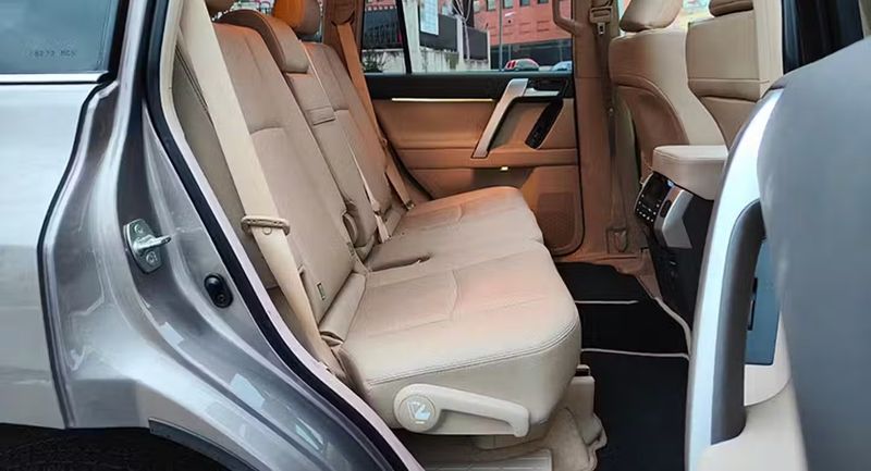 Toyota Land Cruiser • 2022 • 116,987 km 9