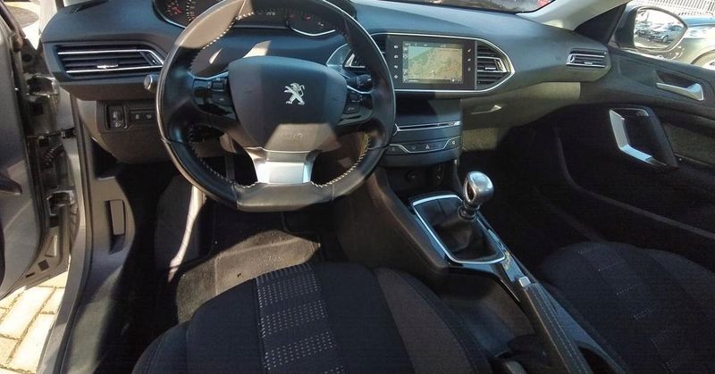 Peugeot 308 • 2015 • 140,000 km 6