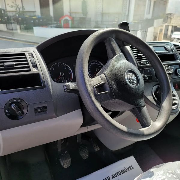 Volkswagen T5 Transporter Shuttle • 2015 • 496,704 km 5
