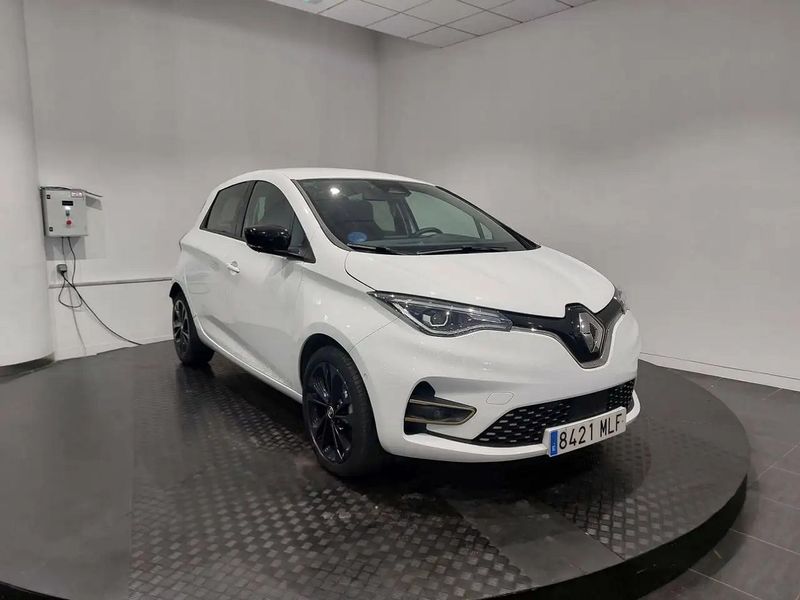 Renault Zoé • 2023 • 22,231 km 4