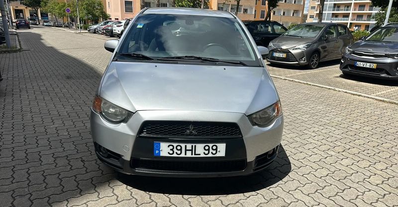 Mitsubishi Colt • 2009 • 70,000 km 1