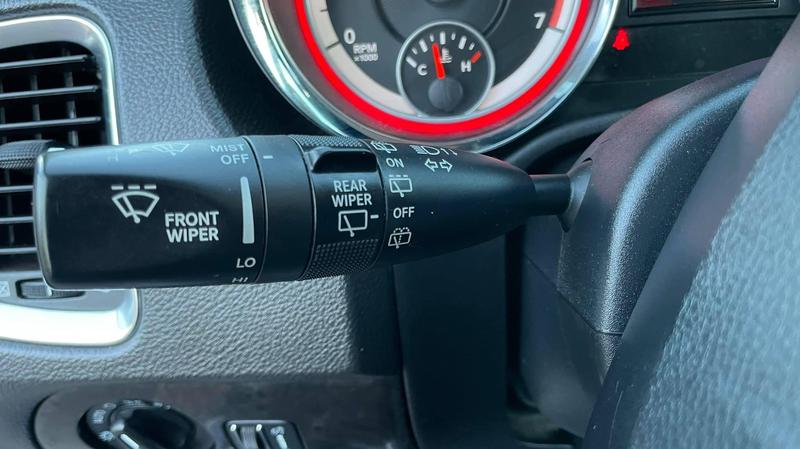 Dodge Attitude • 2013 • 173 km 10