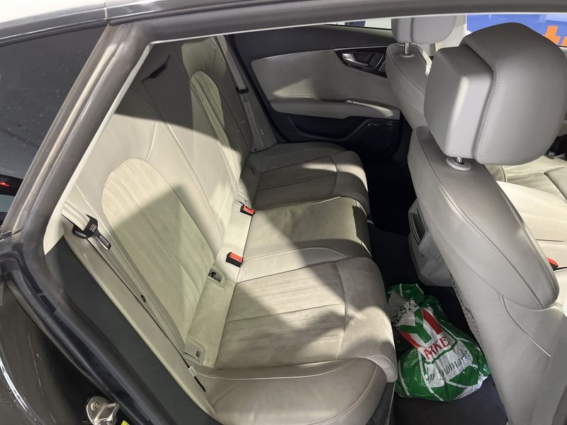 Audi A7 • 2015 • 149,545 km 4
