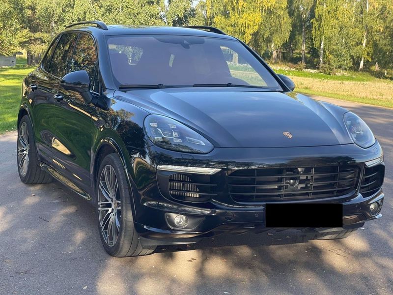 Porsche Cayenne • 2016 • 141,500 km 1