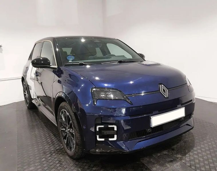 Renault 10 • 2024 • 1,222 km 7