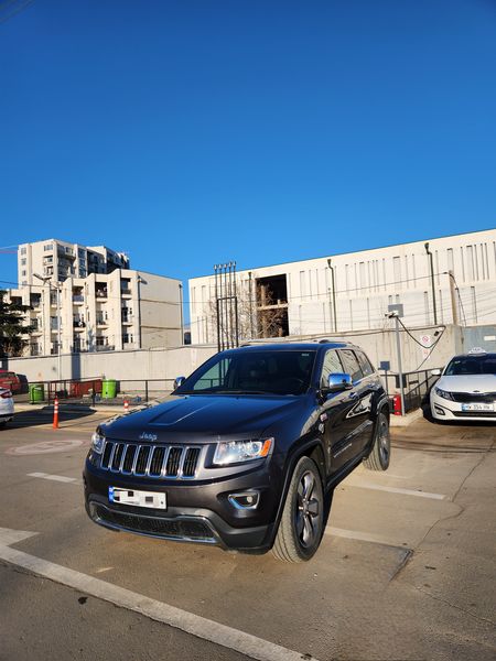 Jeep Grand Cherokee • 2013 • 85,712 mi 8