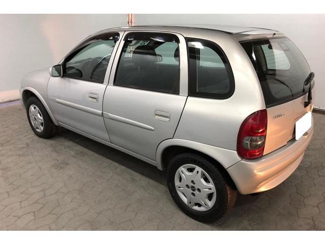 Chevrolet Corsa • 2001 • 7,000 km 3