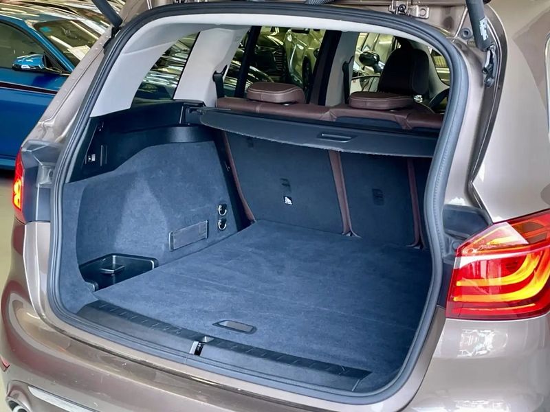 BMW 2 Series • 2019 • 90,000 km 16