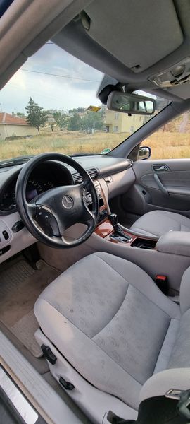 Mercedes-Benz C-Class • 2002 • 237,000 km 5