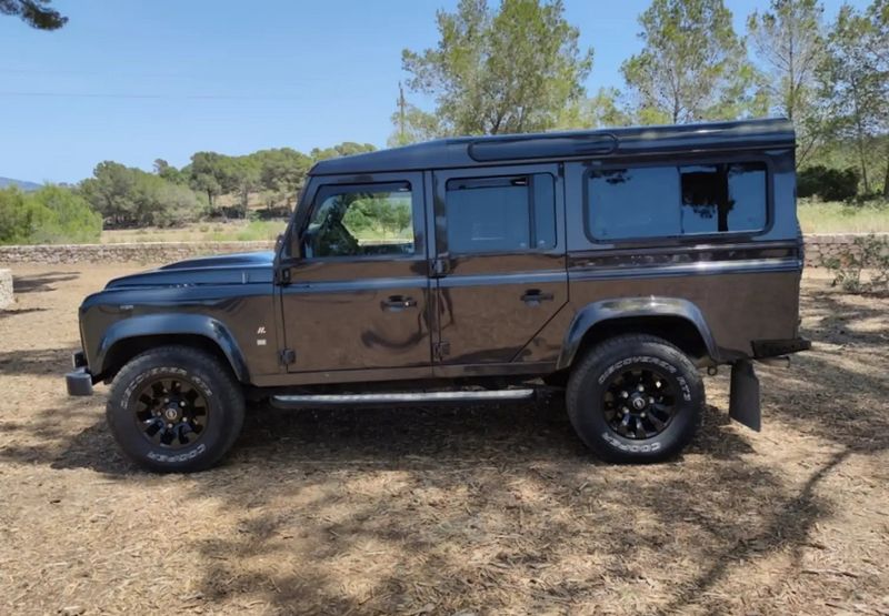 Land Rover Defender • 2014 • 96,700 km 7