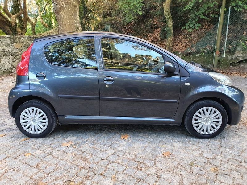 Peugeot 107 • 2011 • 85,515 km 10