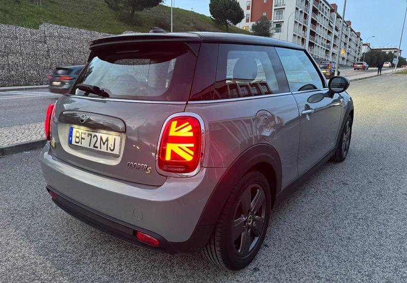 MINI Cooper S • 2020 • 83,000 km 4