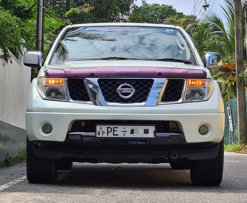 Nissan Navara • 2010 • 120,000 km 4