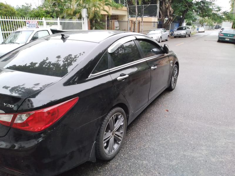 Hyundai Sonata • 2011 • 118,000 km 6