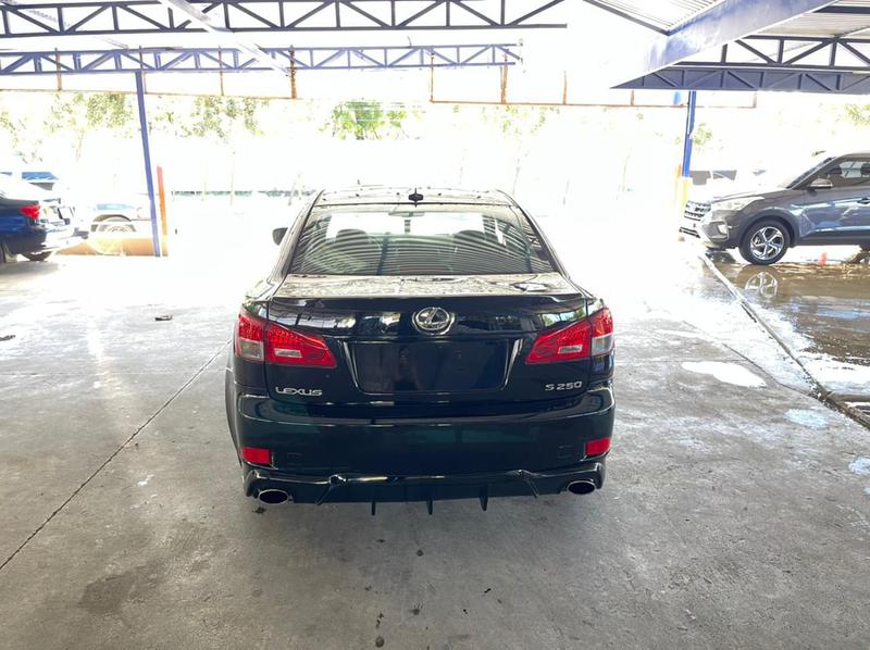 Lexus IS • 2007 • 115 km 1