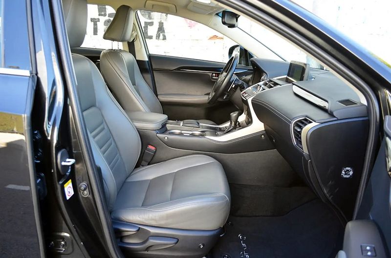 Lexus NX • 2019 • 185,000 km 10