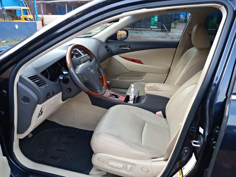 Lexus CT • 2013 • 25,305 km 3