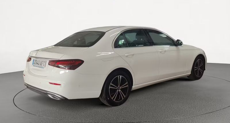 Mercedes-Benz E-Class • 2023 • 35,800 km 4