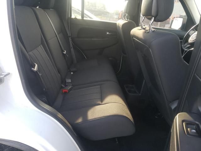 Jeep Liberty • 2008 • 12 km 6