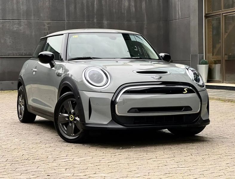 MINI Cooper • 2022 • 18,000 km 1