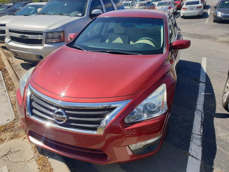 Nissan Altima • 2015 • 95,000 km 4