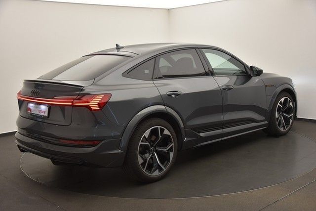 Audi e-tron • 2021 • 19,900 km 2