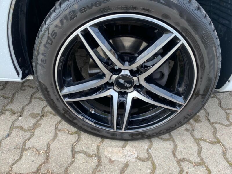 Opel Vivaro • 2018 • 104,000 km 9