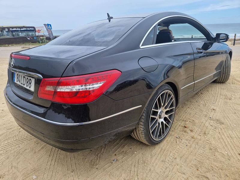 Mercedes-Benz E-Class • 2009 • 218,000 km 5